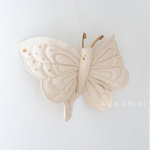 Charger l'image dans la galerie, PAPILLON REVEUR-SUR COMMANDE