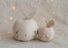 Charger l'image dans la galerie, POMMES RÊVEUSES - SUR COMMANDE