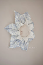 Charger l'image dans la galerie, JONQUILLE RÊVEUSE TOILE DE JOUY BLEU