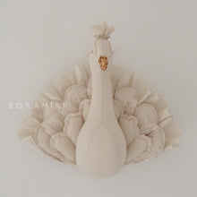 Charger l'image dans la galerie, PAON RÊVEUR IVORY GOLD-SUR COMMANDE