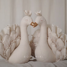 Charger l'image dans la galerie, PAON RÊVEUR IVORY GOLD-SUR COMMANDE