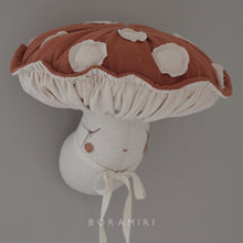 Load image into Gallery viewer, CHAMPIGNON RÊVEUR TERRACOTTA TROPHY
